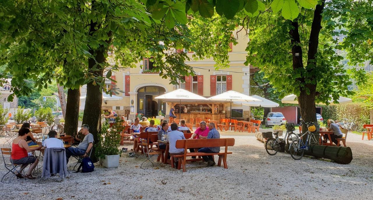Gasthof Schlosshof Castello